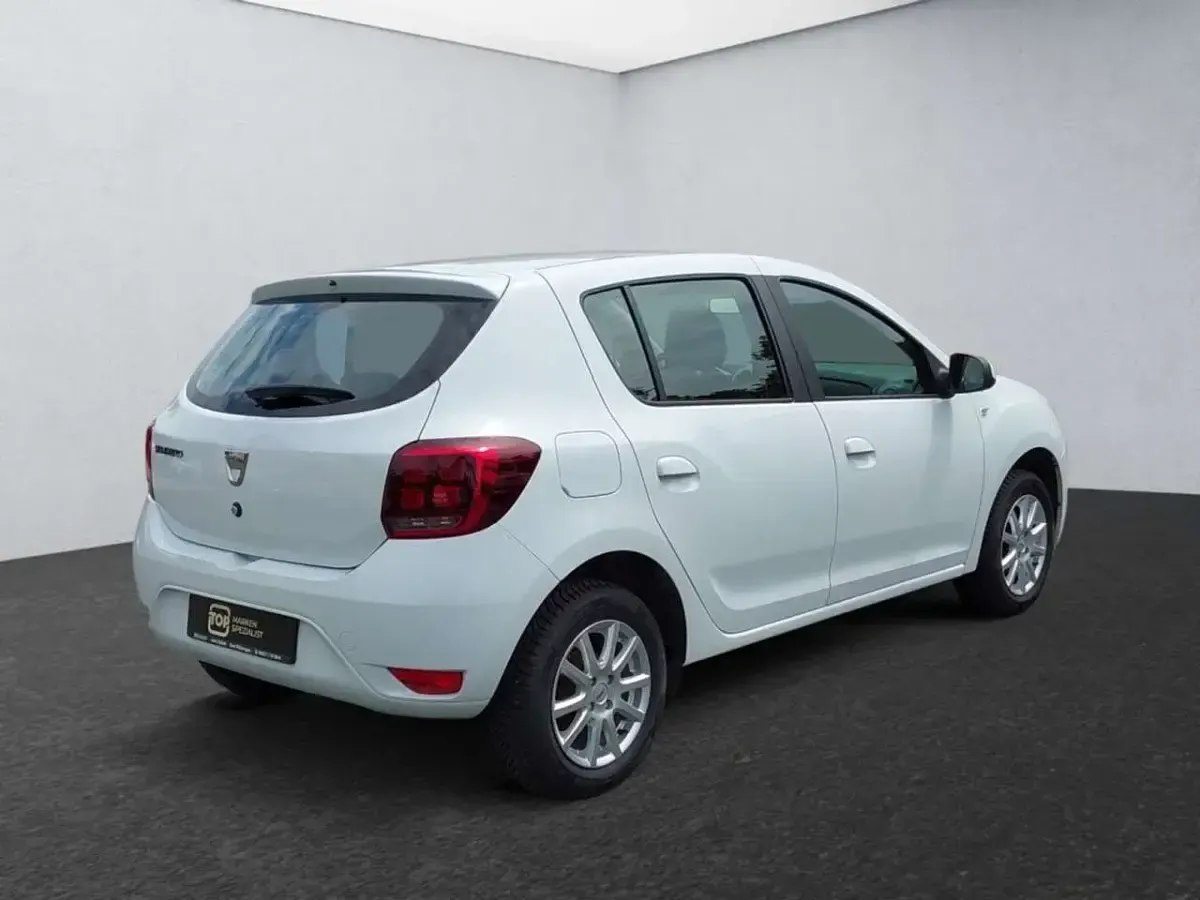 Gebraucht Dacia Sandero Comfort 73 PS (53 kW) 2019 Gletscherweiß Kleinwagen