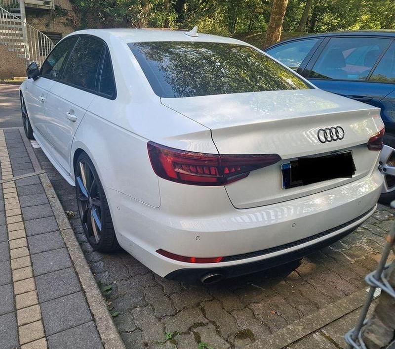 Gebraucht Audi A4 Sport 190 PS (139 kW) 2018 Weiß Limousine