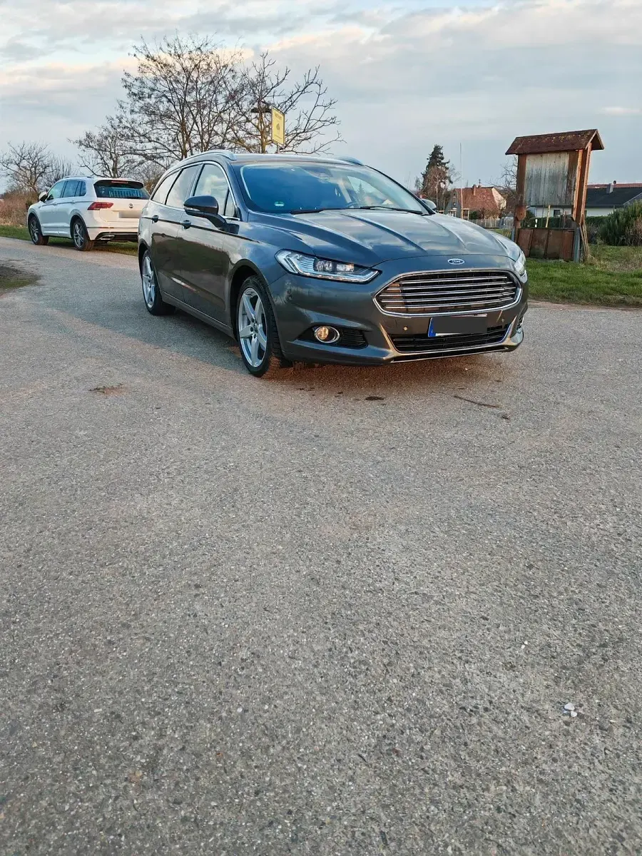 Gebraucht Ford Mondeo 150 PS (110 kW) 2015 Grau Kombi