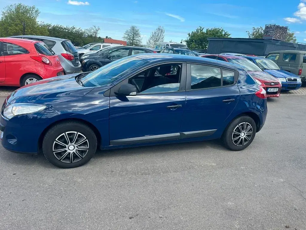 Brugt Renault Mégane Authentique 101 HK (74 kW) 2010 Blå Sedan