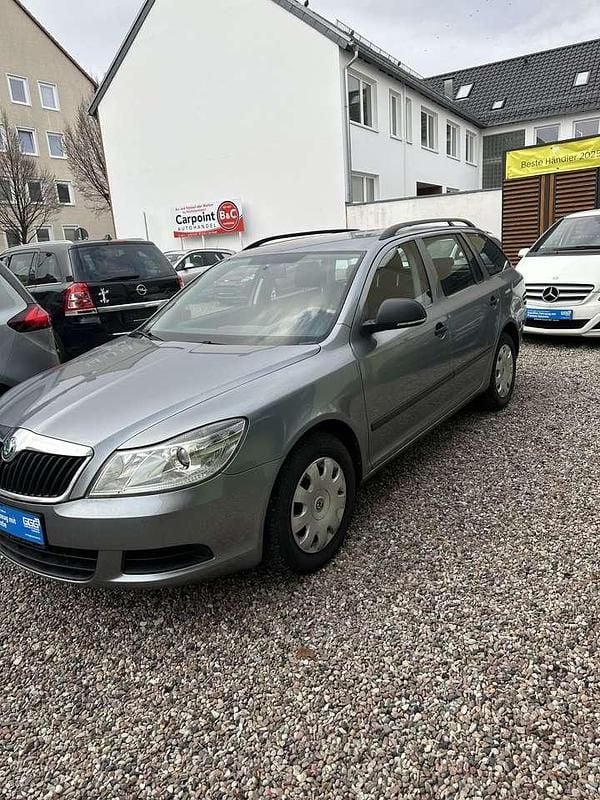 Gebraucht Skoda Octavia Ambition 122 PS (89 kW) 2013 Grau Kombi