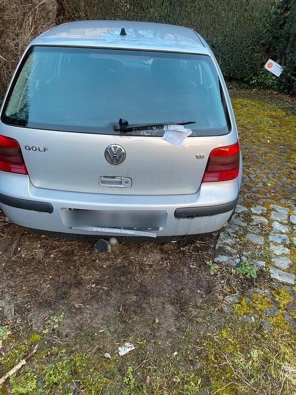 Gebraucht VW Golf IV 100 PS (73 kW) 2000 Silber Limousine