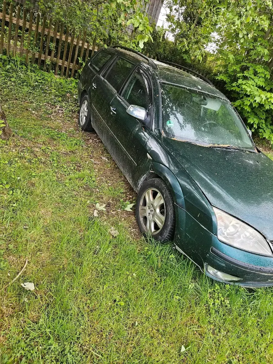 Gebraucht Ford Focus 131 PS (96 kW) 2003 Grün Kombi