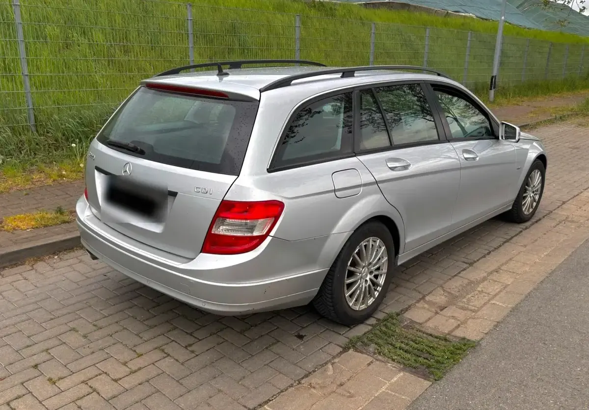 Gebraucht Mercedes C220 170 PS (125 kW) 2011 Silber Kombi