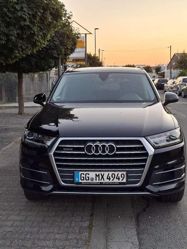 Schwarz Gebraucht 2017 Audi Q7 SUV | 30.000 € (Fairer Preis) - Bild 1/4