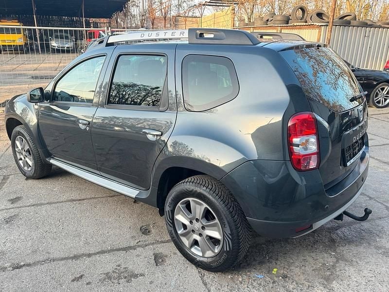 Gebraucht Dacia Duster 125 PS (91 kW) 2016 Grün SUV