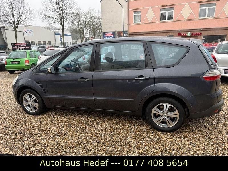 Gebraucht Ford S-MAX Titanium 175 PS (128 kW) 2009 Grau Van / Kleinbus