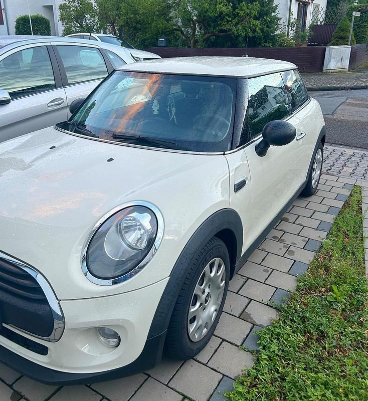 Beige Gebraucht 2015 Mini ONE Kleinwagen | 10.700 € - Bild 1/2