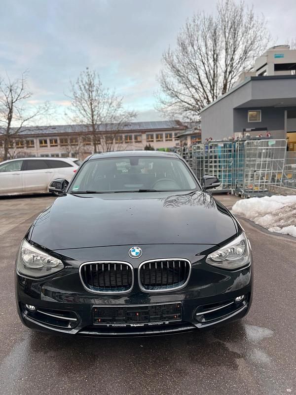 Gebraucht BMW 118 Sport Line 145 PS (106 kW) 2012 Schwarz Kleinwagen