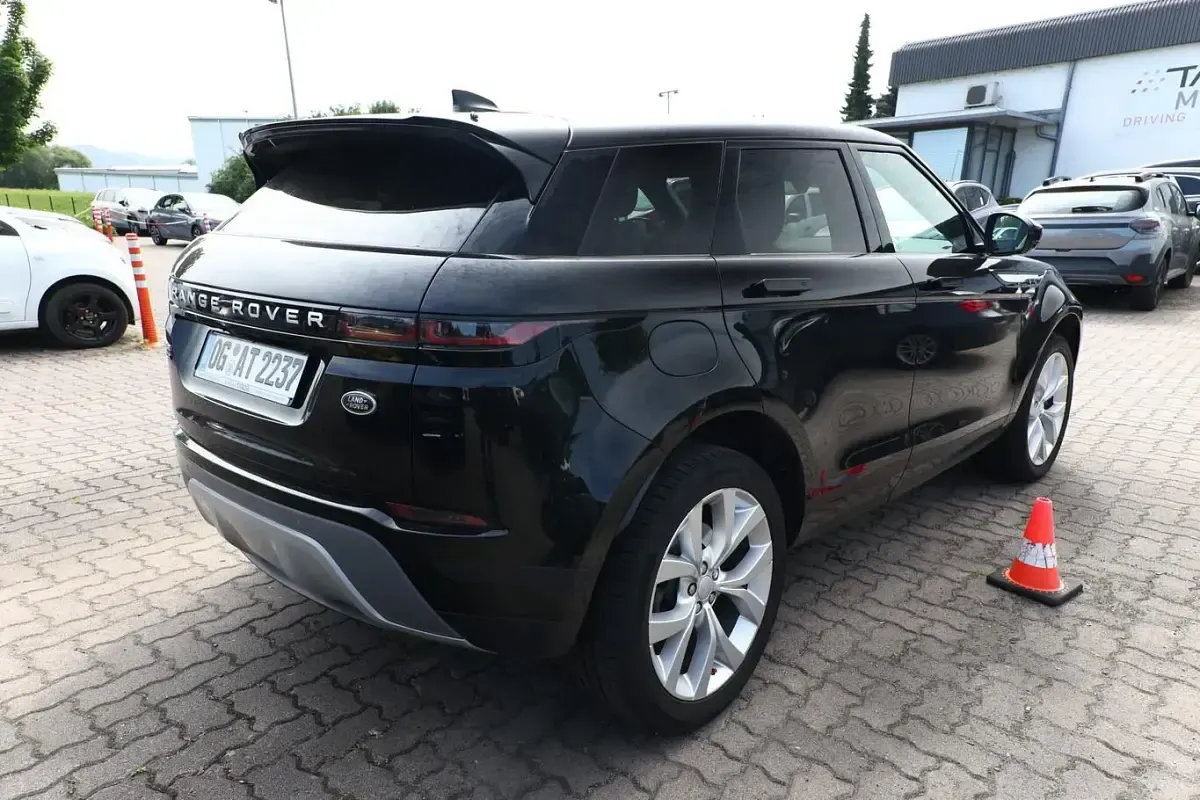 Gebraucht Land Rover Range Rover evoque SE 300 PS (220 kW) 2019 Santorini black metallic SUV