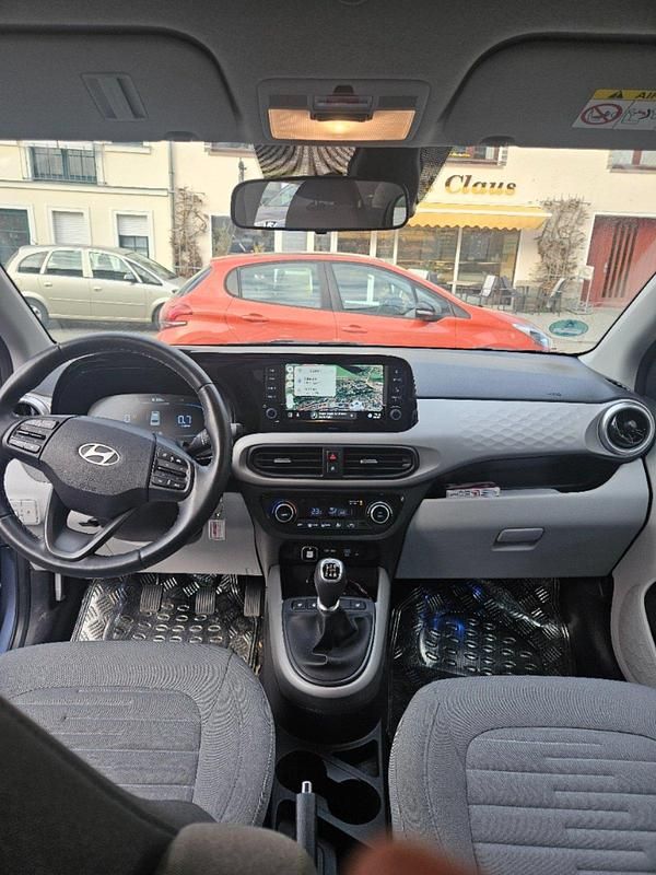 Gebraucht Hyundai i10 84 PS (61 kW) 2024 Schwarz Kleinwagen