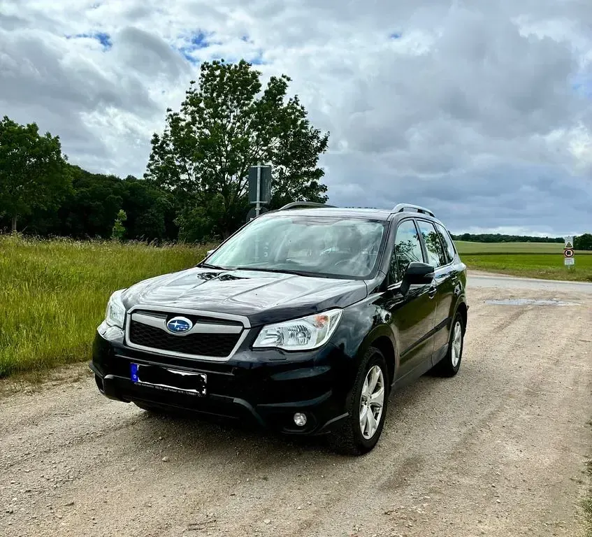 Gebraucht Subaru Forester Active 147 PS (108 kW) 2015 Schwarz SUV