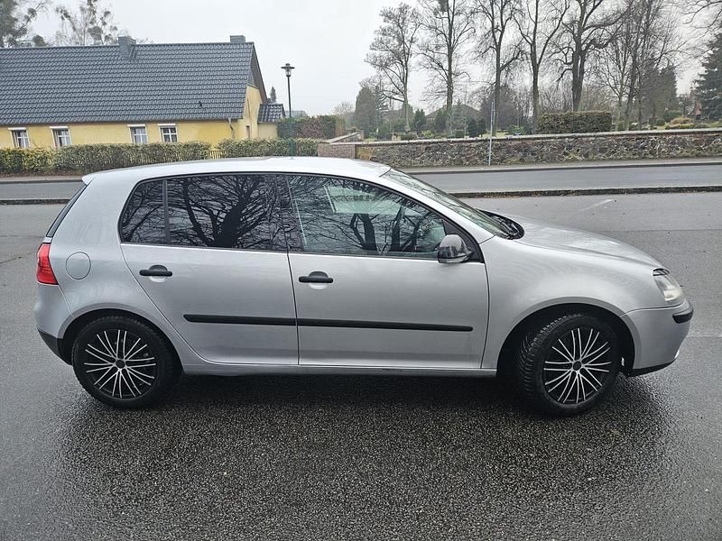 Gebraucht VW Golf IV 115 PS (84 kW) 2004 Silber Limousine