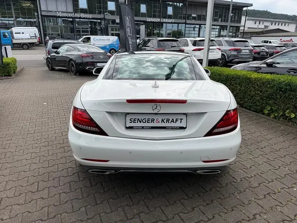Gebraucht Mercedes SLC180 156 PS (114 kW) 2019 Weiß Cabrio