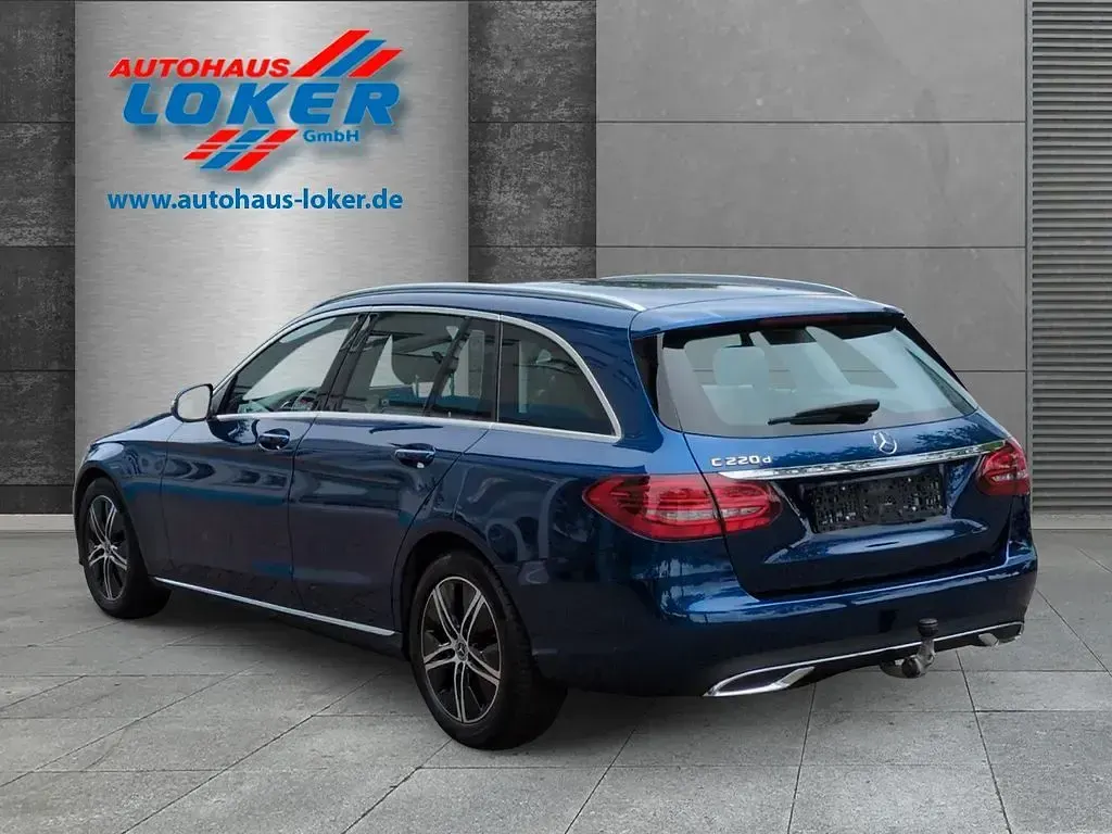 Gebraucht Mercedes C220 194 PS (142 kW) 2020 Blau Limousine