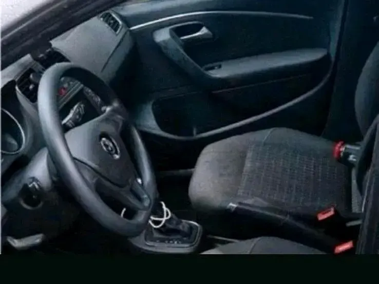 Gebraucht VW Polo 90 PS (66 kW) 2015 Silber Kleinwagen