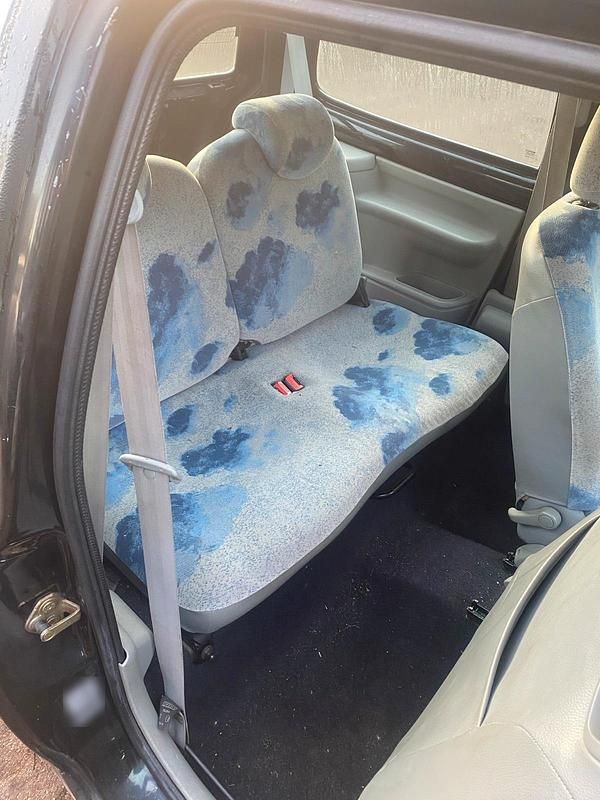 Second-hand Renault Twingo 58 CP (42 kW) 2002 Negru Hatchback