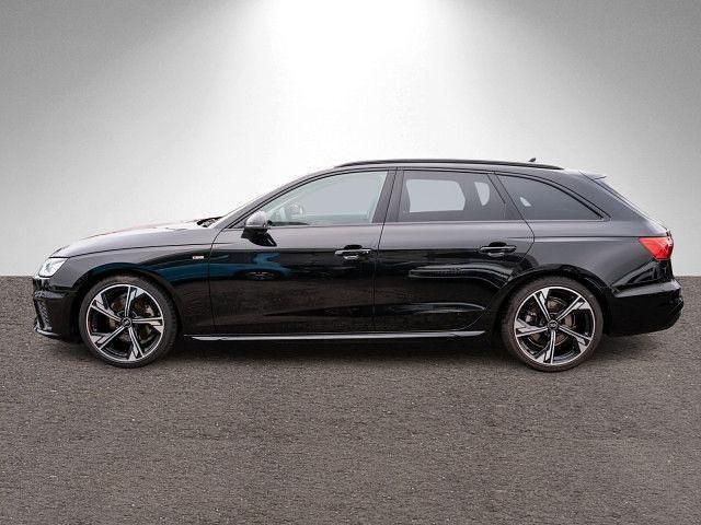 Gebraucht Audi A4 S-Line 150 PS (110 kW) 2022 Mythosschwarz metallic Kombi