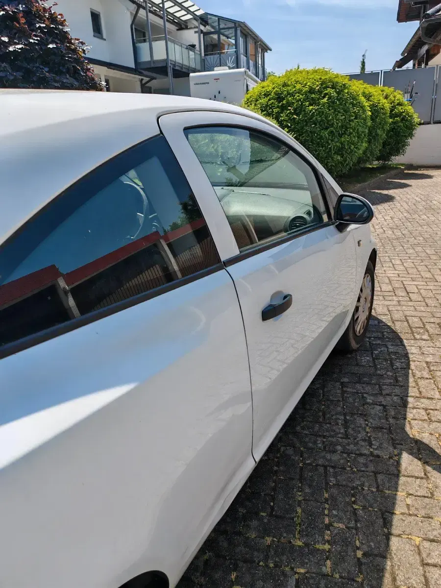 Gebraucht Opel Corsa 85 PS (62 kW) 2012 Weiß Kleinwagen