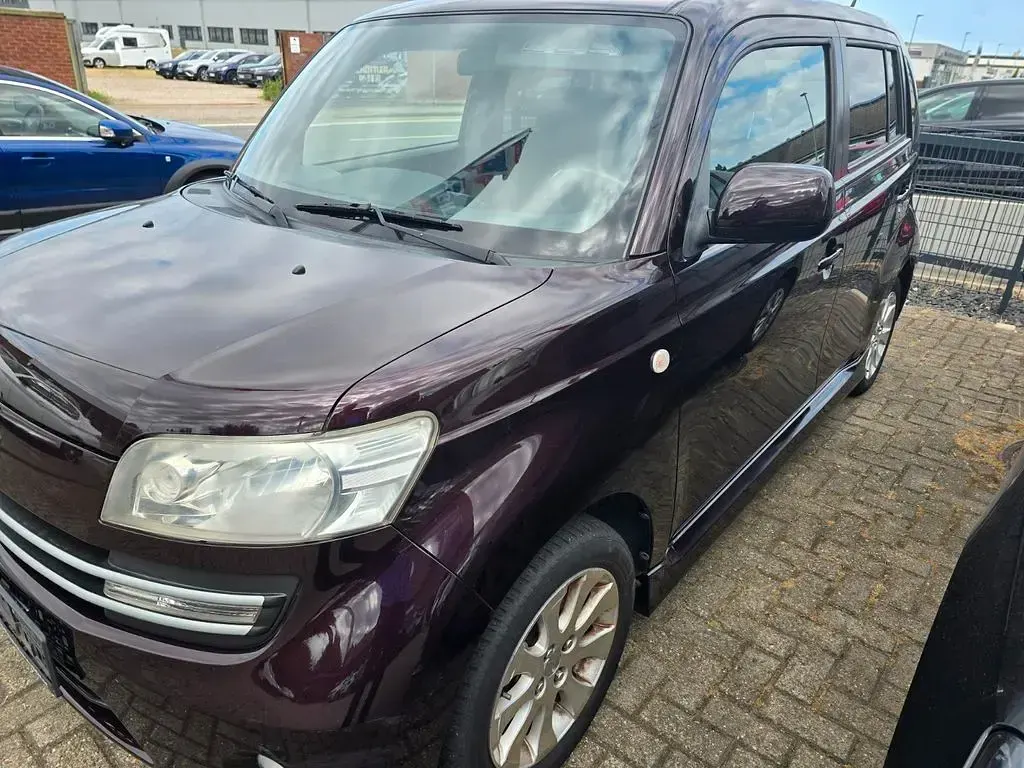 Gebraucht Daihatsu Materia 103 PS (75 kW) 2010 Rot Van / Kleinbus