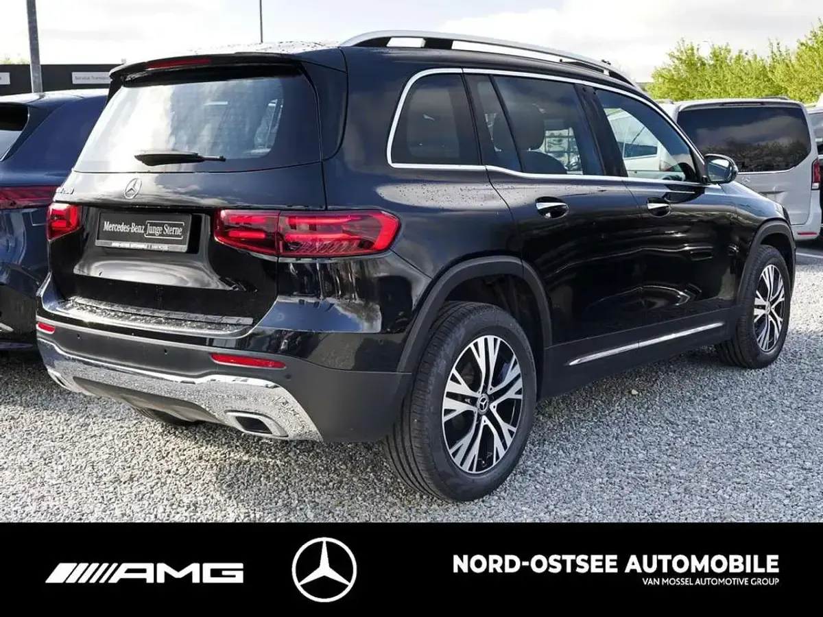 Gebraucht Mercedes GLB200 Progressive 163 PS (119 kW) 2025 Kosmosschwarz  metalliclack SUV
