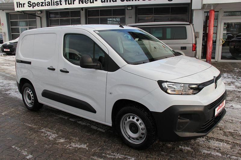 Neu Citroën Berlingo 102 PS (75 kW) 2025 Weiss Van / Kleinbus