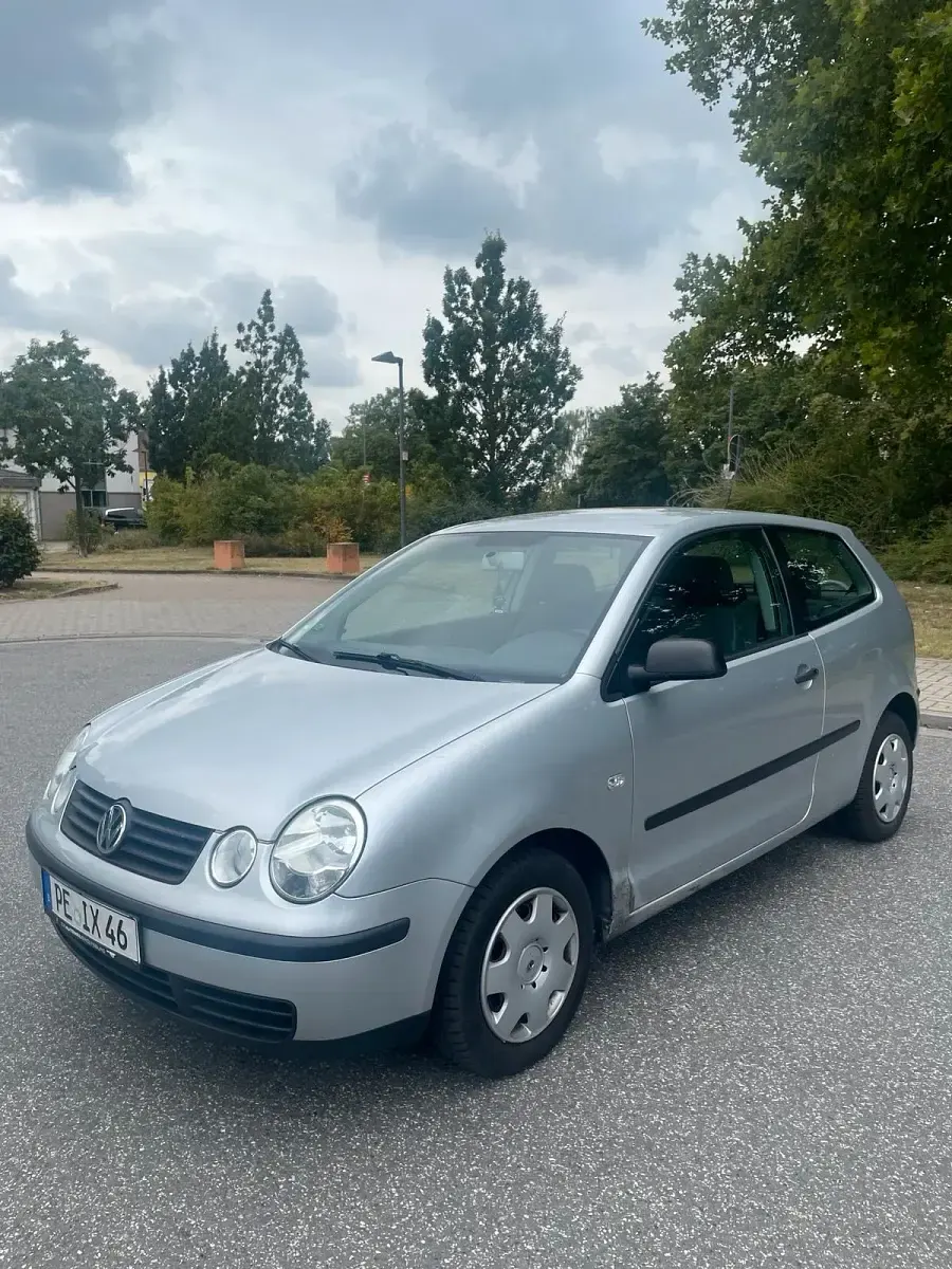 Gebraucht VW Polo 54 PS (39 kW) 2004 Grau Kleinwagen