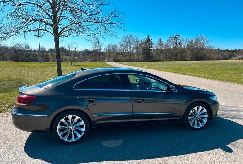 Gebraucht VW Passat 177 PS (130 kW) 2014 Braun Coupé