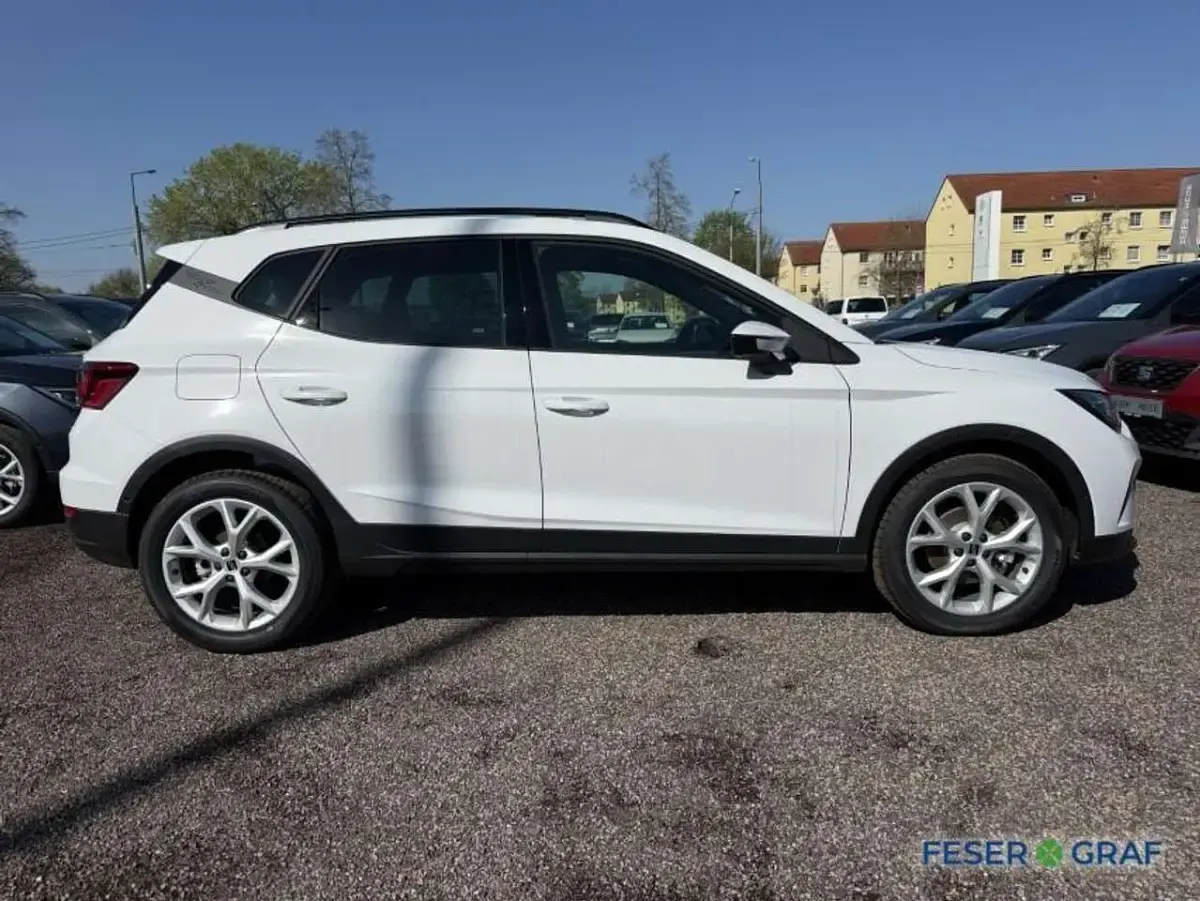Neu Seat Arona FR 150 PS (110 kW) 2026 Glacial weiß metallic SUV