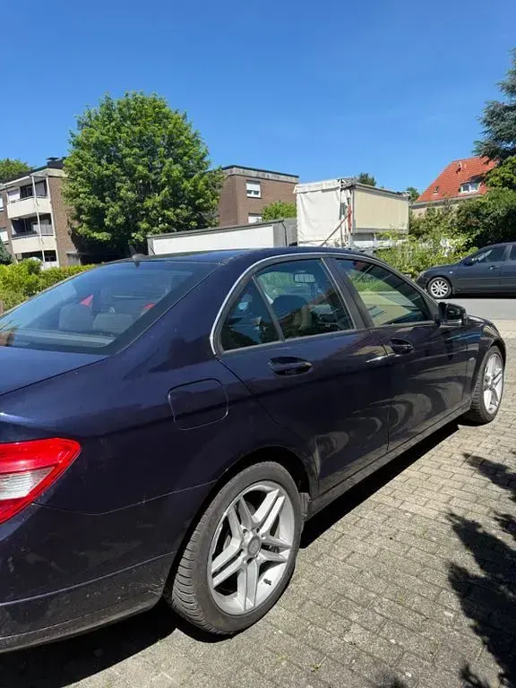 Gebraucht Mercedes C180 156 PS (114 kW) 2008 Blau Limousine