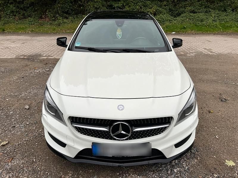 Gebraucht Mercedes CLA220 AMG line 177 PS (130 kW) 2015 Weiß Limousine