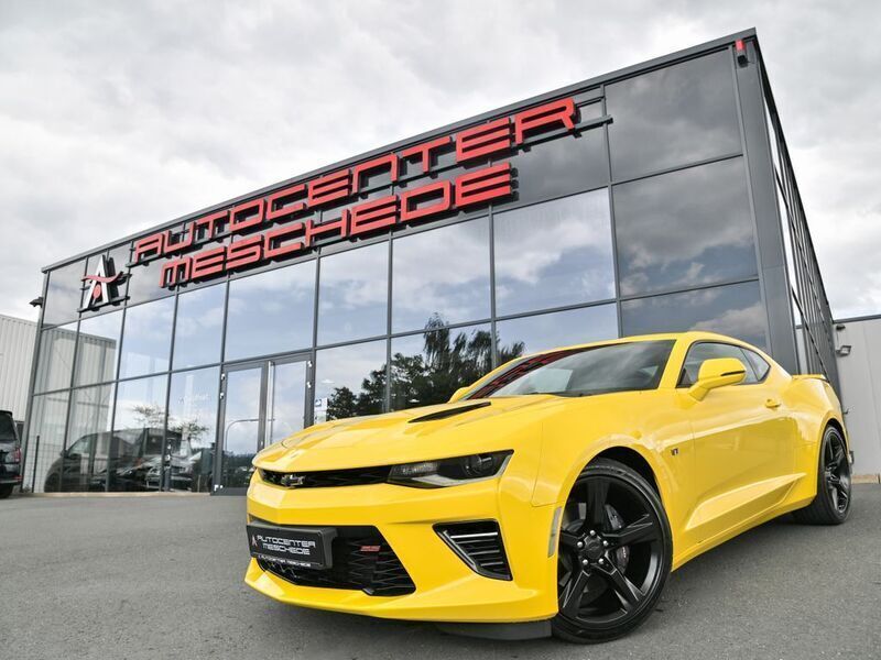 Gelb Gebraucht 2018 Chevrolet Camaro Coupé | 50.890 € (Teuer) - Bild 1/4