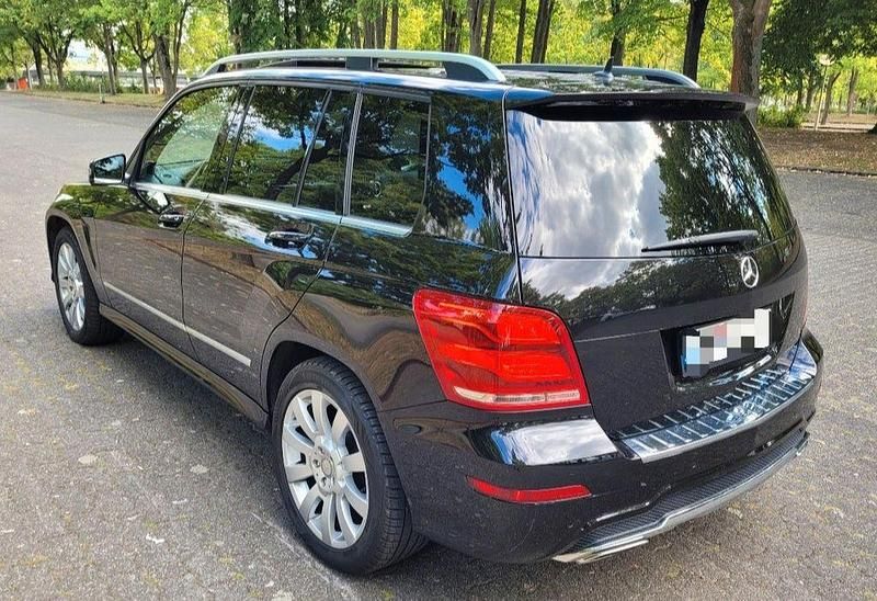 Gebraucht Mercedes GLK250 204 PS (150 kW) 2015 Schwarz SUV