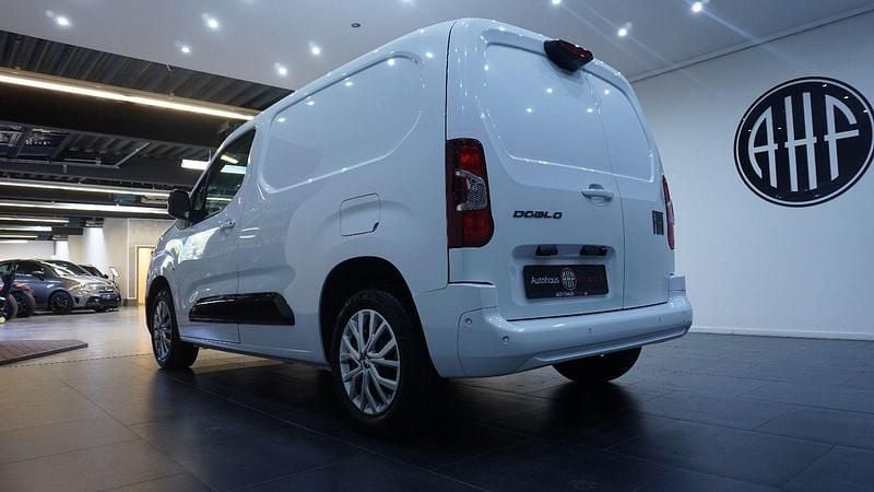 Gebraucht Fiat Doblò 102 PS (75 kW) 2024 Weiß Van / Kleinbus