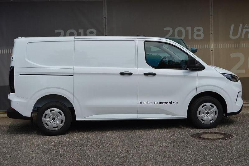 Gebraucht Ford Transit Custom Trend 110 PS (80 kW) 2025 Weiß Van / Kleinbus