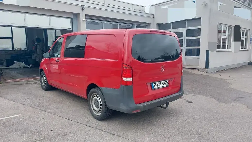 Gebraucht Mercedes Vito 190 PS (139 kW) 2018 Rot Van