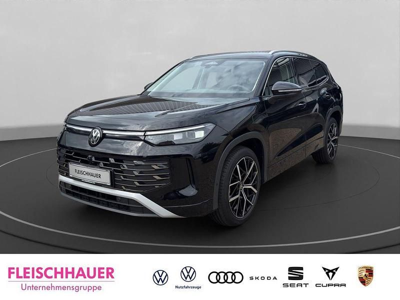 Grenadillschwarz metallic Neu 2025 VW Tayron IQ Drive SUV | 57.990 € (Teuer) - Bild 1/4