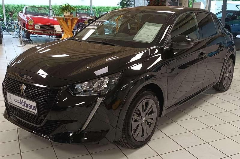 Noir perla nera Gebraucht 2023 Peugeot e-208 Allure Kleinwagen | 22.950 € (Fairer Preis) - Bild 1/4