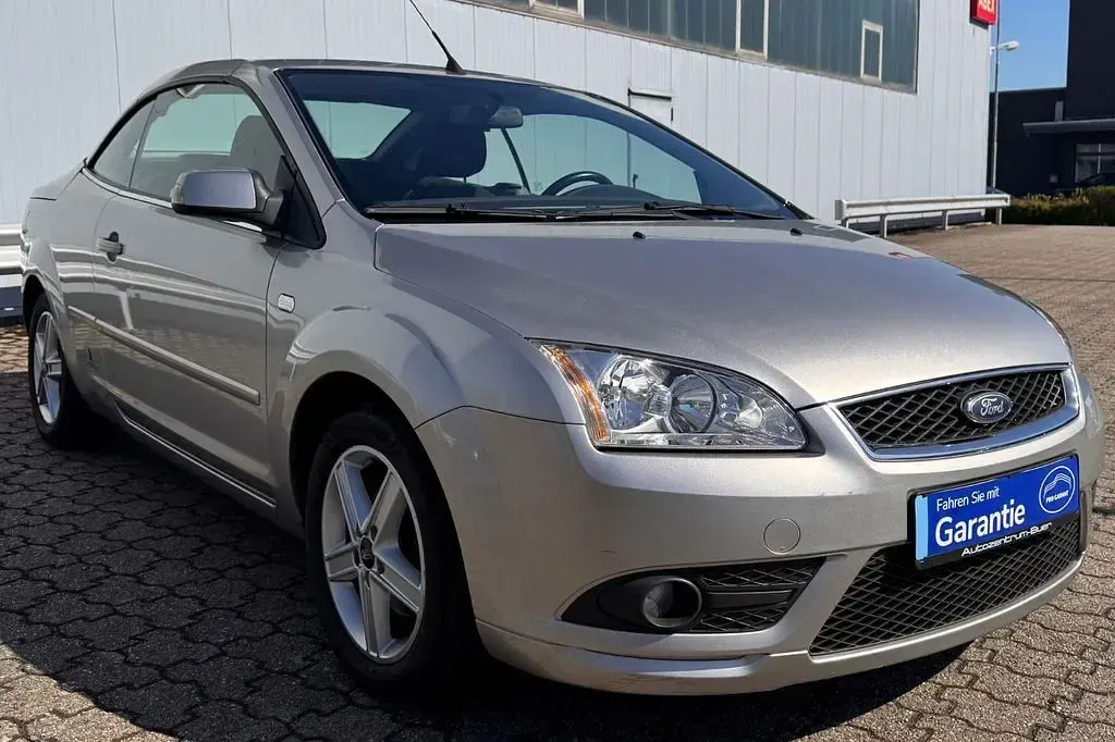 Gebraucht Ford Focus Cabriolet Trend 101 PS (74 kW) 2008 Silber Cabrio