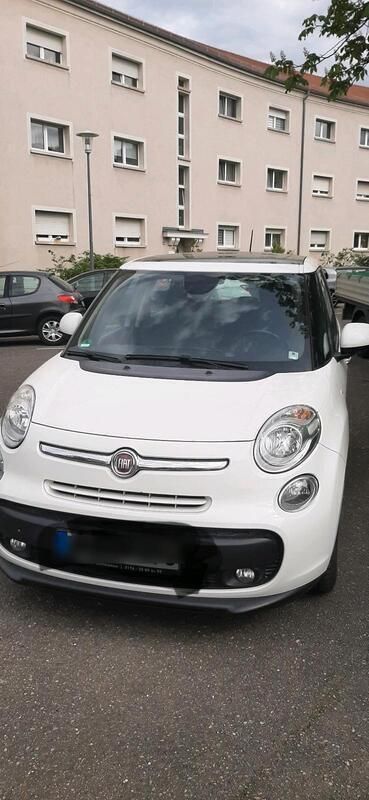 Weiß Gebraucht 2012 Fiat 500L Van / Kleinbus | 6.200 € (Fairer Preis) - Bild 1/4