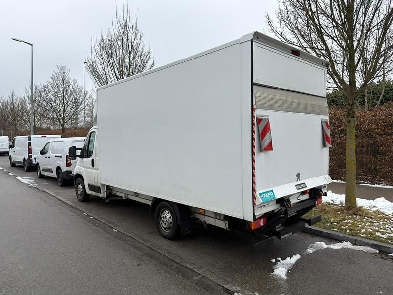 Gebraucht Peugeot Boxer 140 PS (102 kW) 2021 Weiß Van