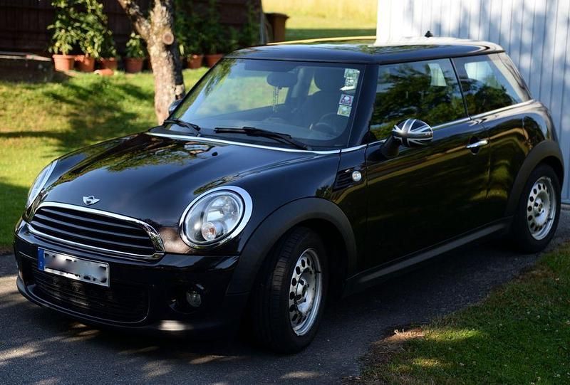 Braun Gebraucht 2013 Mini ONE Kleinwagen | 5.600 € (Etwas zu teuer) - Bild 1/4