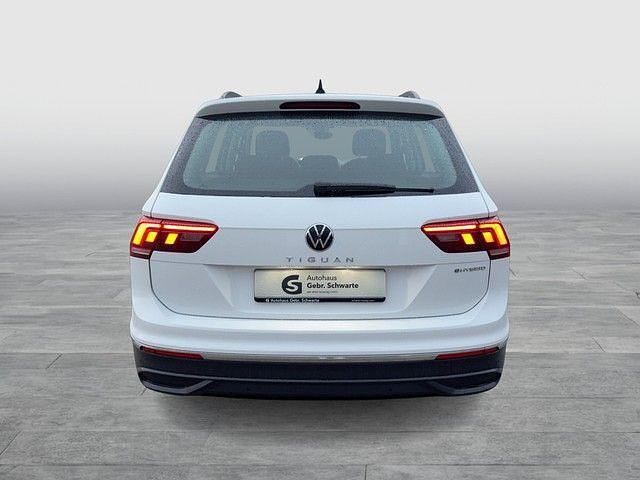 Gebraucht VW Tiguan Life 150 PS (110 kW) 2022 Weiß SUV