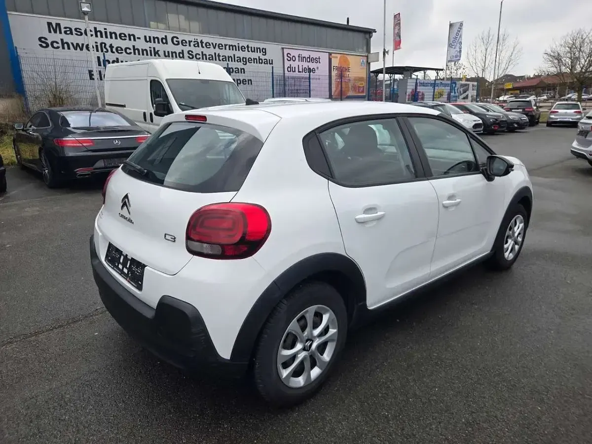 Used Citroën C3 Feel 110 HP (80 kW) 2017 White Sedan