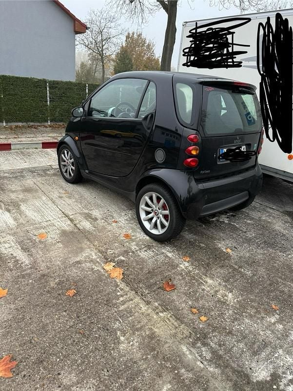 Schwarz Gebraucht 2004 Smart ForTwo Coupé Kleinwagen | 1.800 € - Bild 1/4