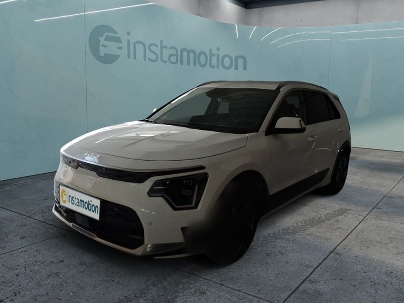 Weiß Gebraucht 2023 Kia e-Niro Inspiration SUV | 39.389 € (Teuer) - Bild 1/4