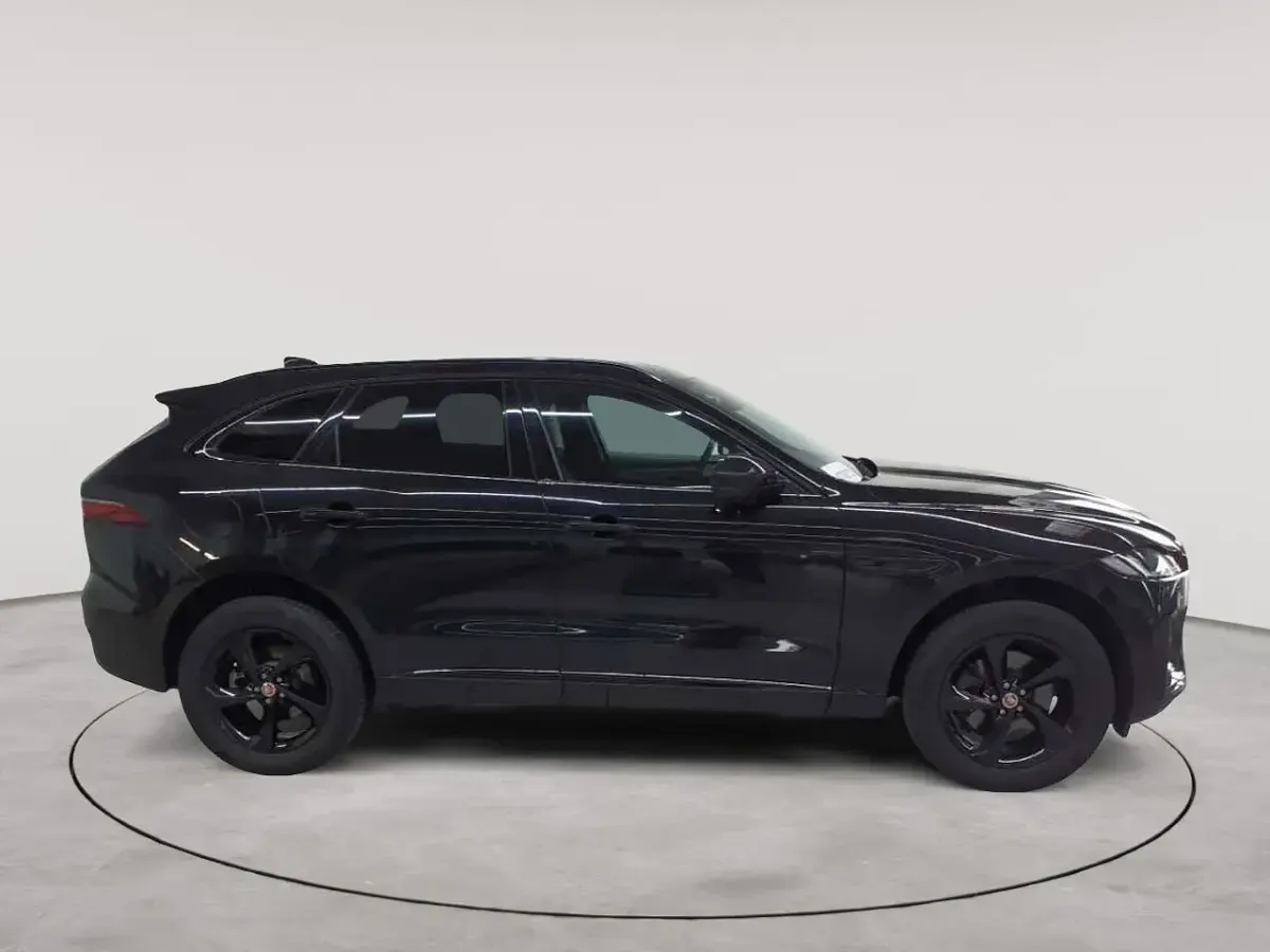 Gebraucht Jaguar F-Pace R-Dynamic 204 PS (150 kW) 2022 Santorini black metallic SUV
