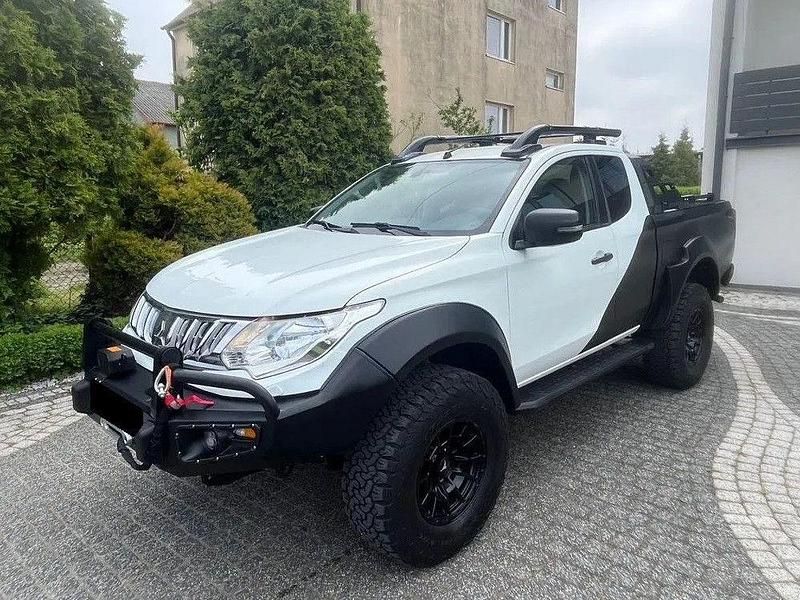 Gebraucht Mitsubishi L200 Plus 181 PS (133 kW) 2016 Weiß Pickup