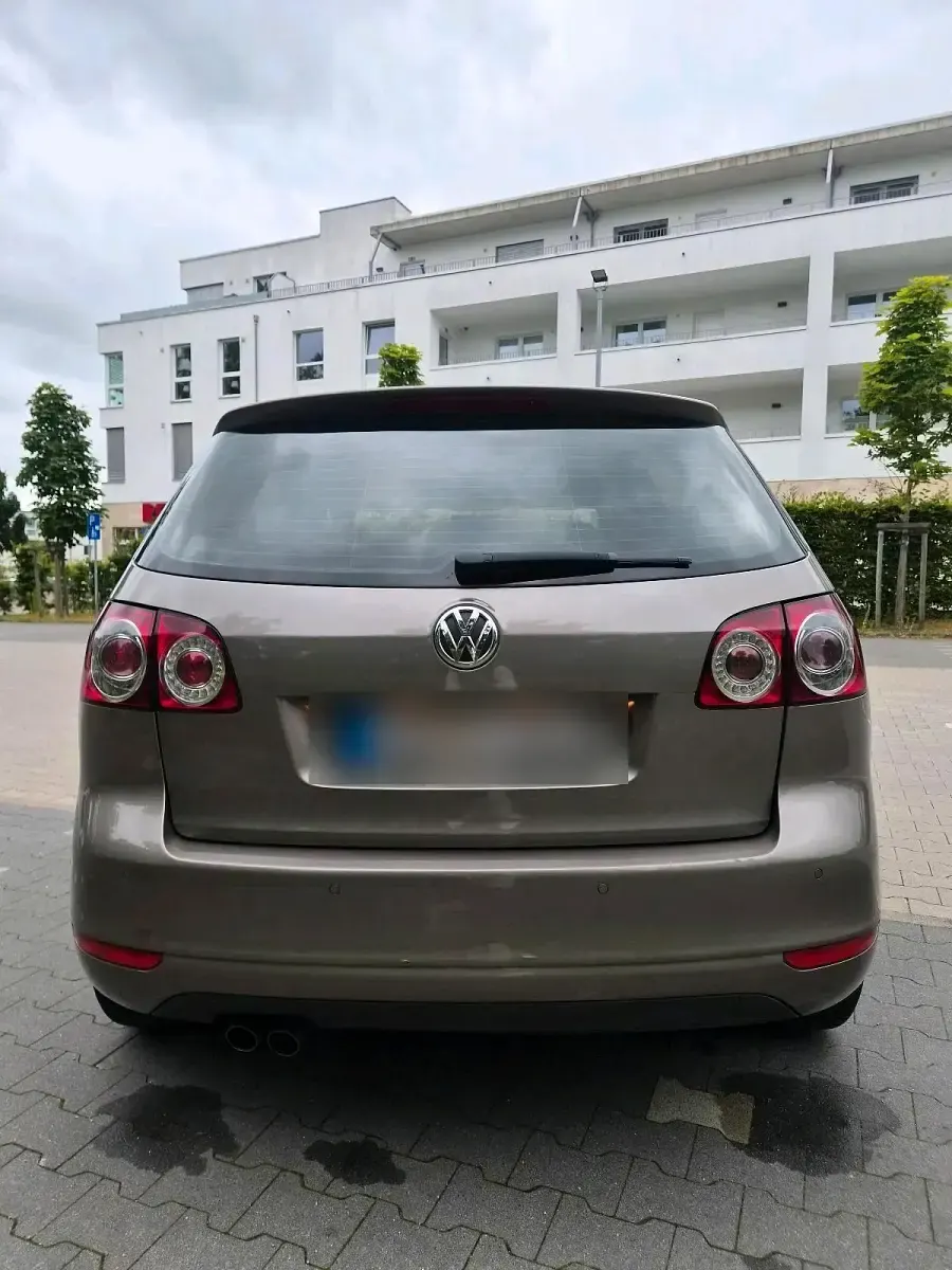 Gebraucht VW Golf Plus 122 PS (89 kW) 2009 Braun Van / Kleinbus