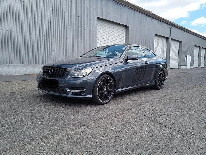 Grau Gebraucht 2013 Mercedes C180 Coupé | 11.000 € (Guter Preis) - Bild 1/4